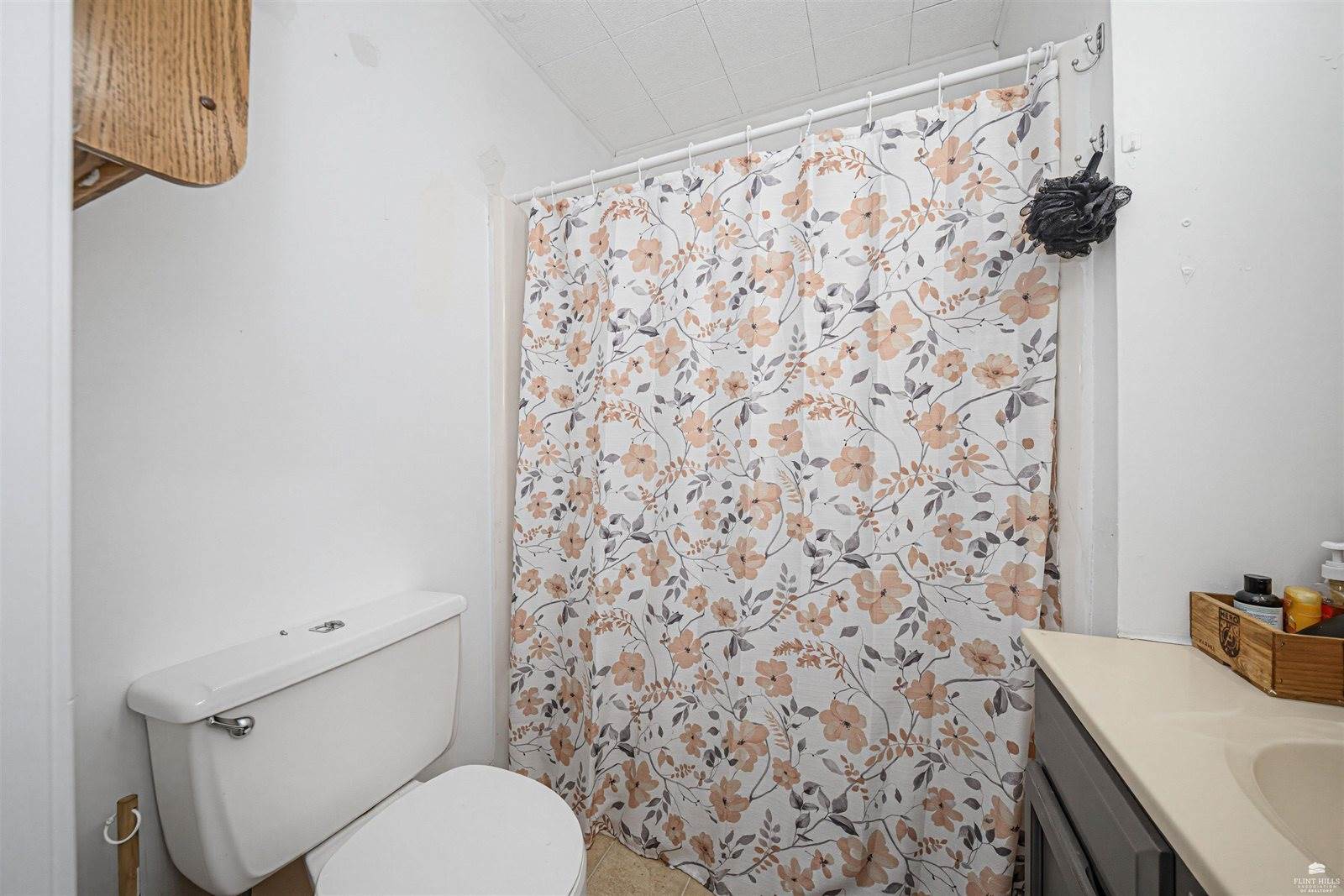 610 Knollwood Street, Wakefield, KS 67487