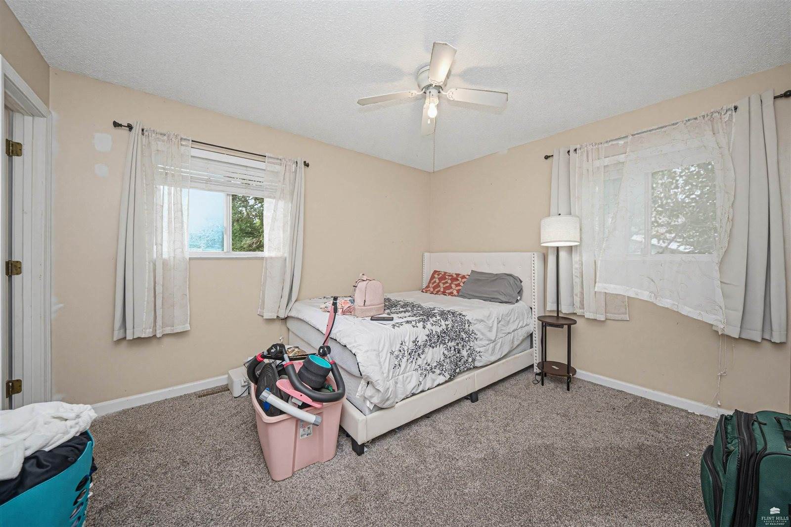 610 Knollwood Street, Wakefield, KS 67487