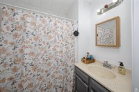 610 Knollwood Street, Wakefield, KS 67487