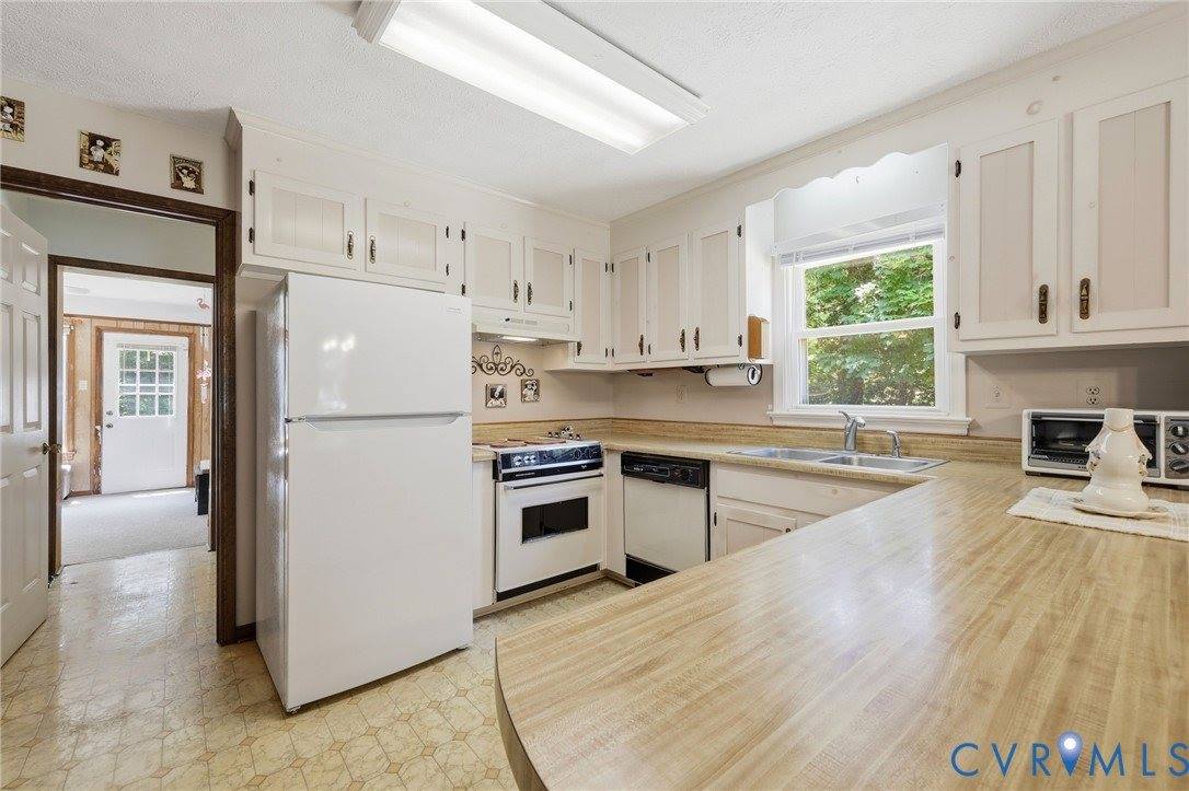 10111 Tunstall Road, New Kent, VA 23124