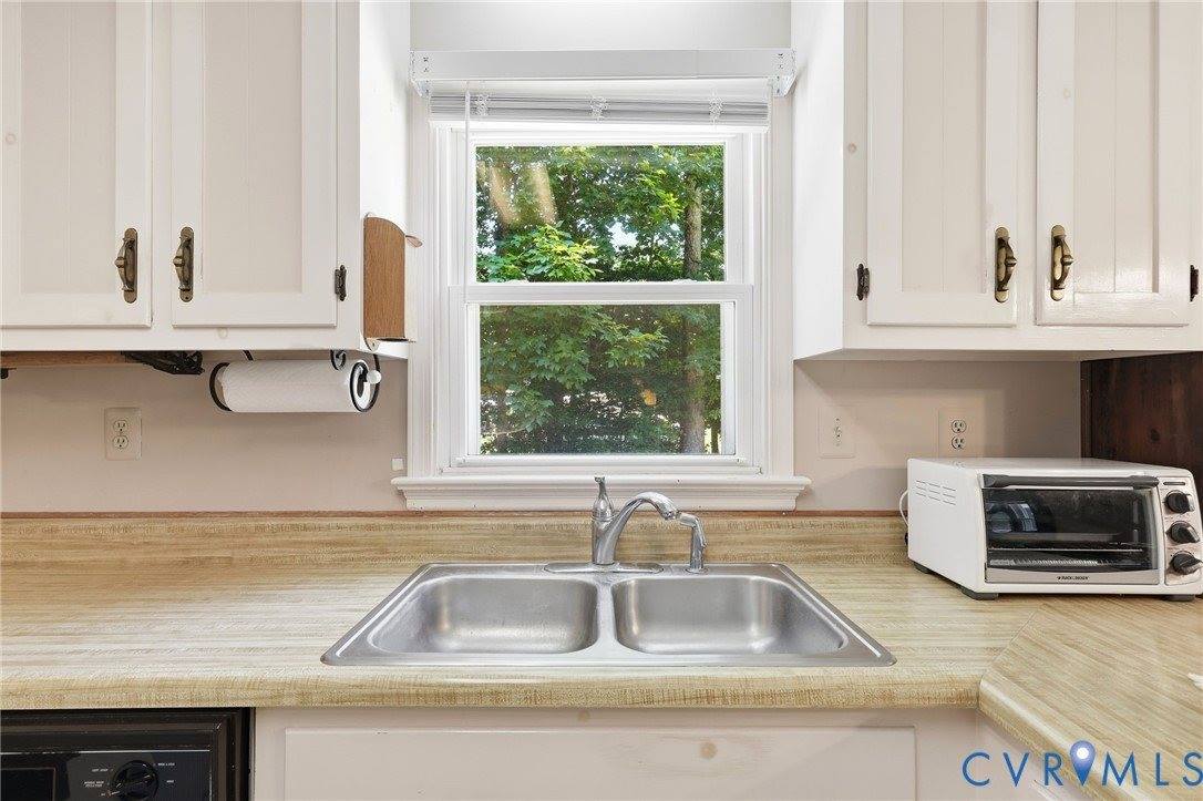 10111 Tunstall Road, New Kent, VA 23124