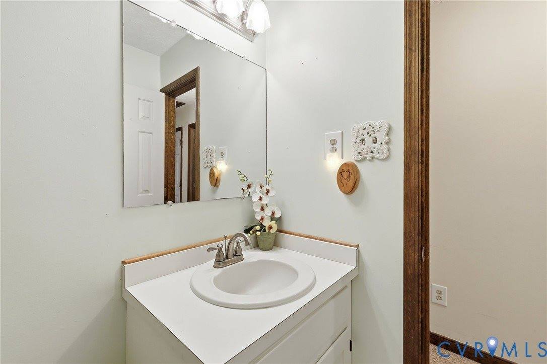 10111 Tunstall Road, New Kent, VA 23124
