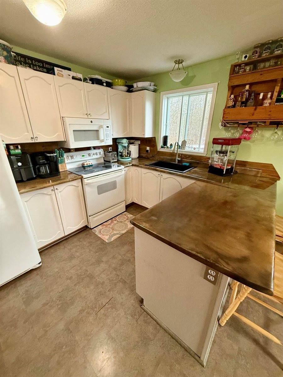 12 Grace Snow Drive, Glenburn, ME 04401