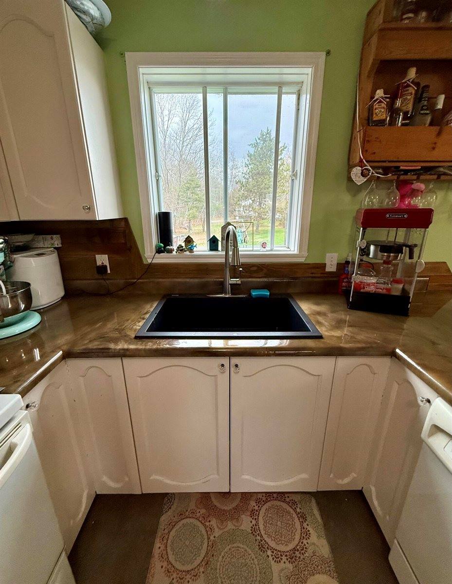 12 Grace Snow Drive, Glenburn, ME 04401