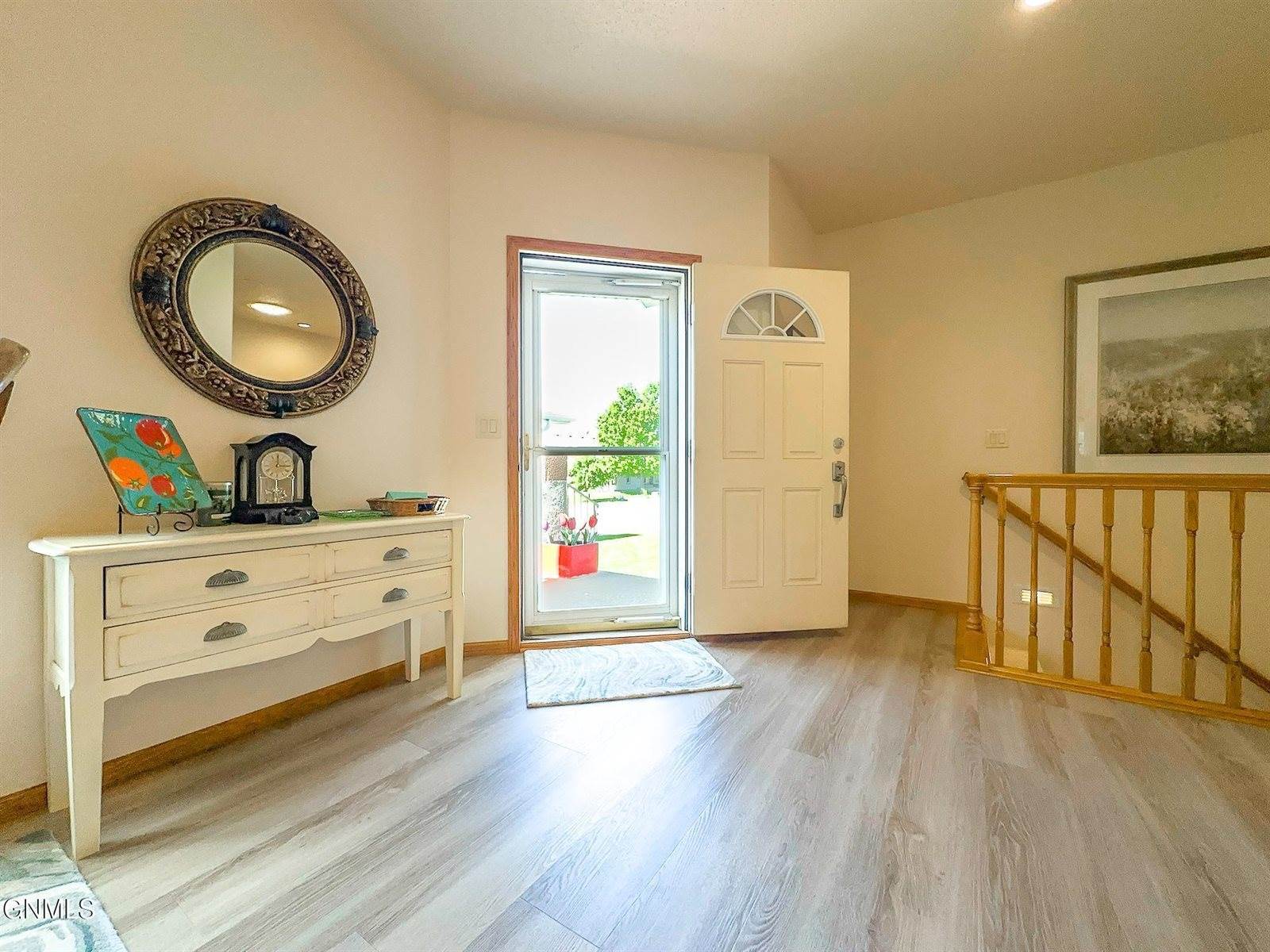 1959 Mesquite Loop, Bismarck, ND 58503