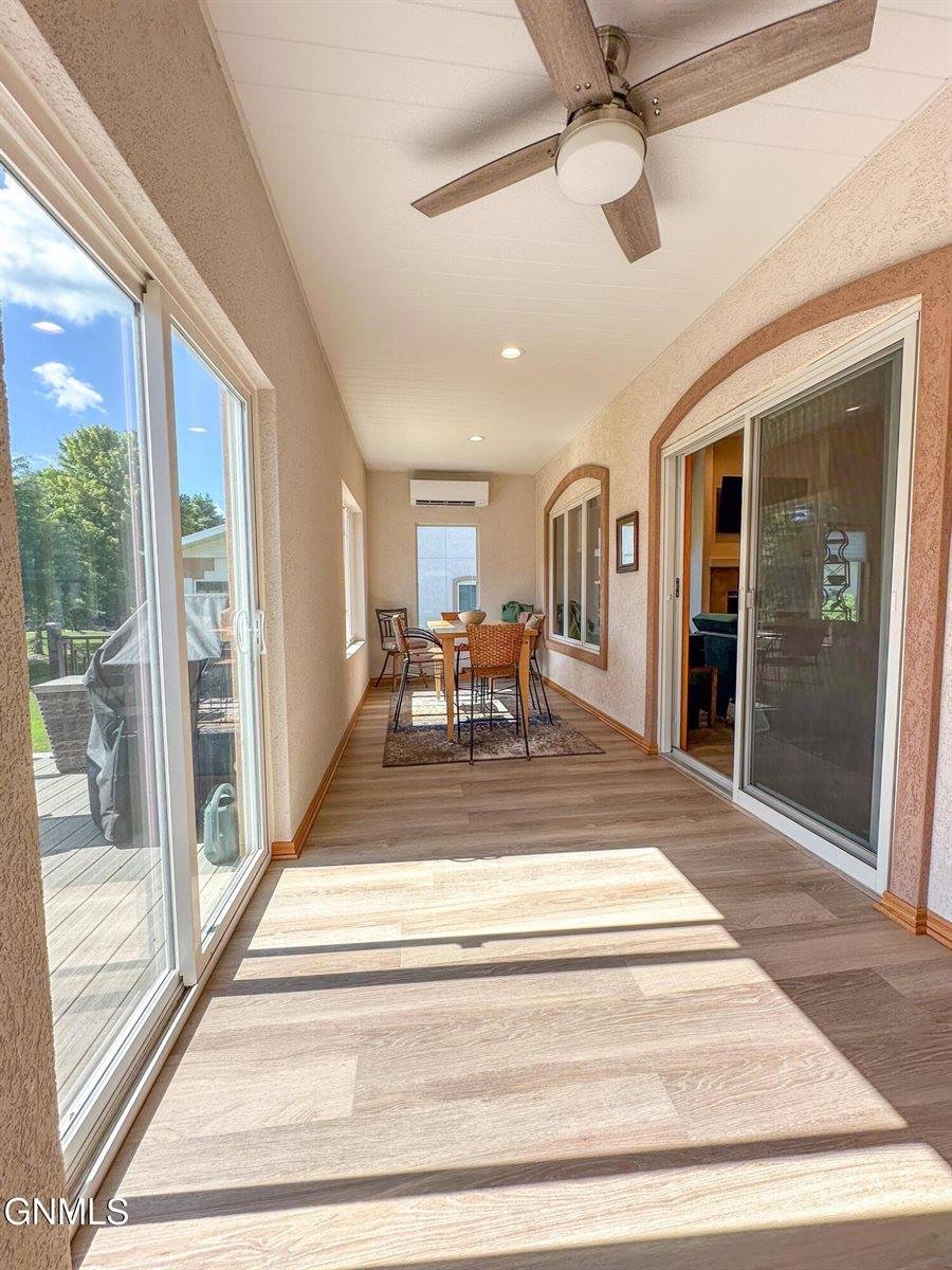 1959 Mesquite Loop, Bismarck, ND 58503
