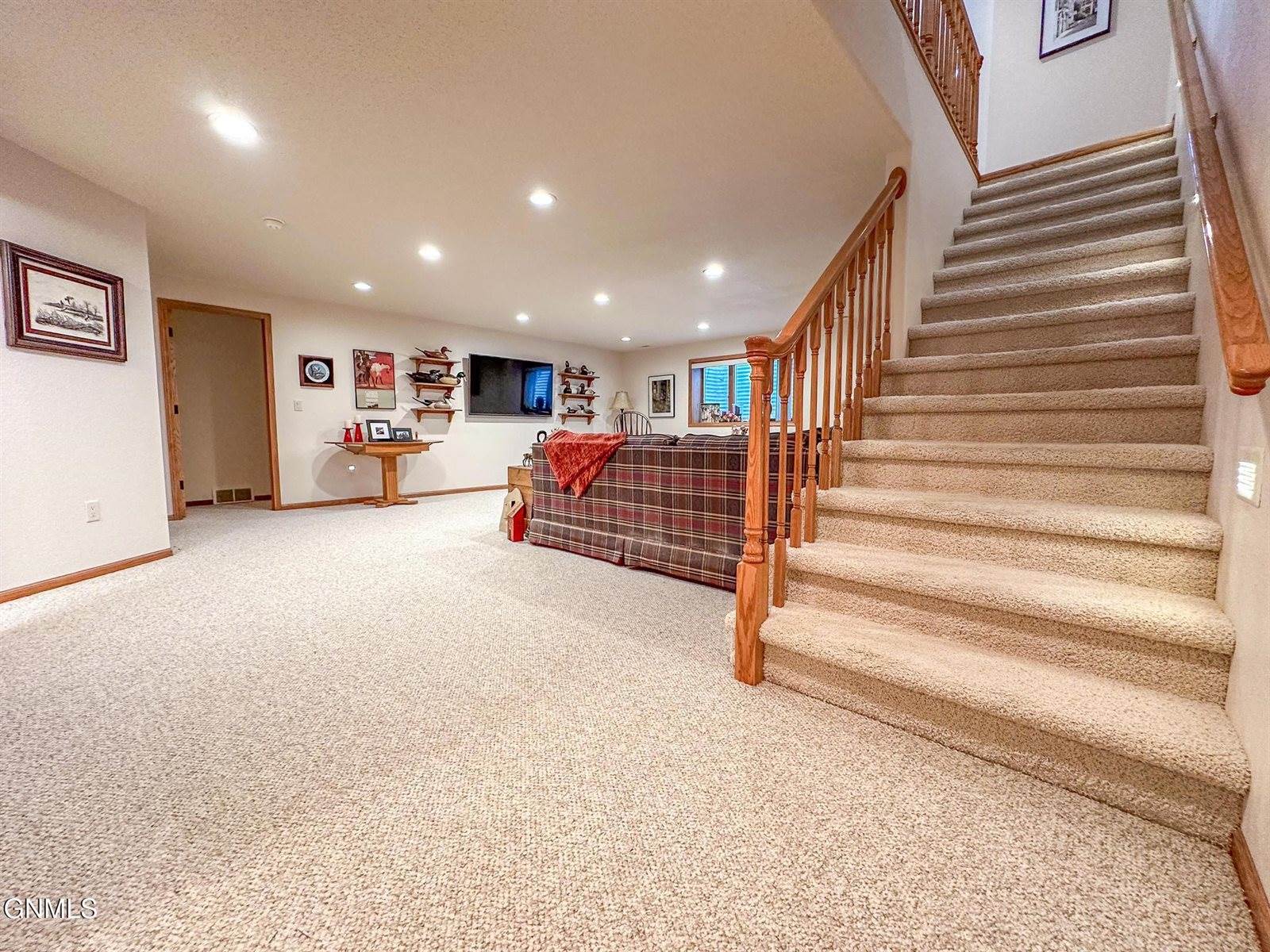 1959 Mesquite Loop, Bismarck, ND 58503