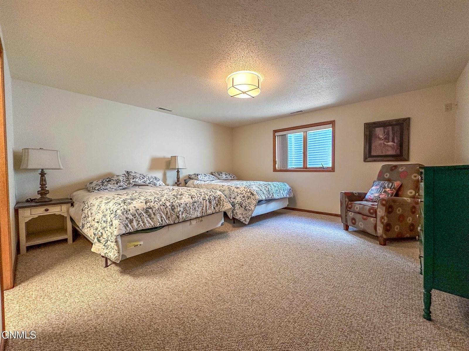 1959 Mesquite Loop, Bismarck, ND 58503