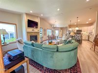 1959 Mesquite Loop, Bismarck, ND 58503