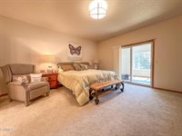 1959 Mesquite Loop, Bismarck, ND 58503