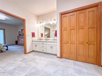 1959 Mesquite Loop, Bismarck, ND 58503