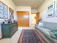 1959 Mesquite Loop, Bismarck, ND 58503