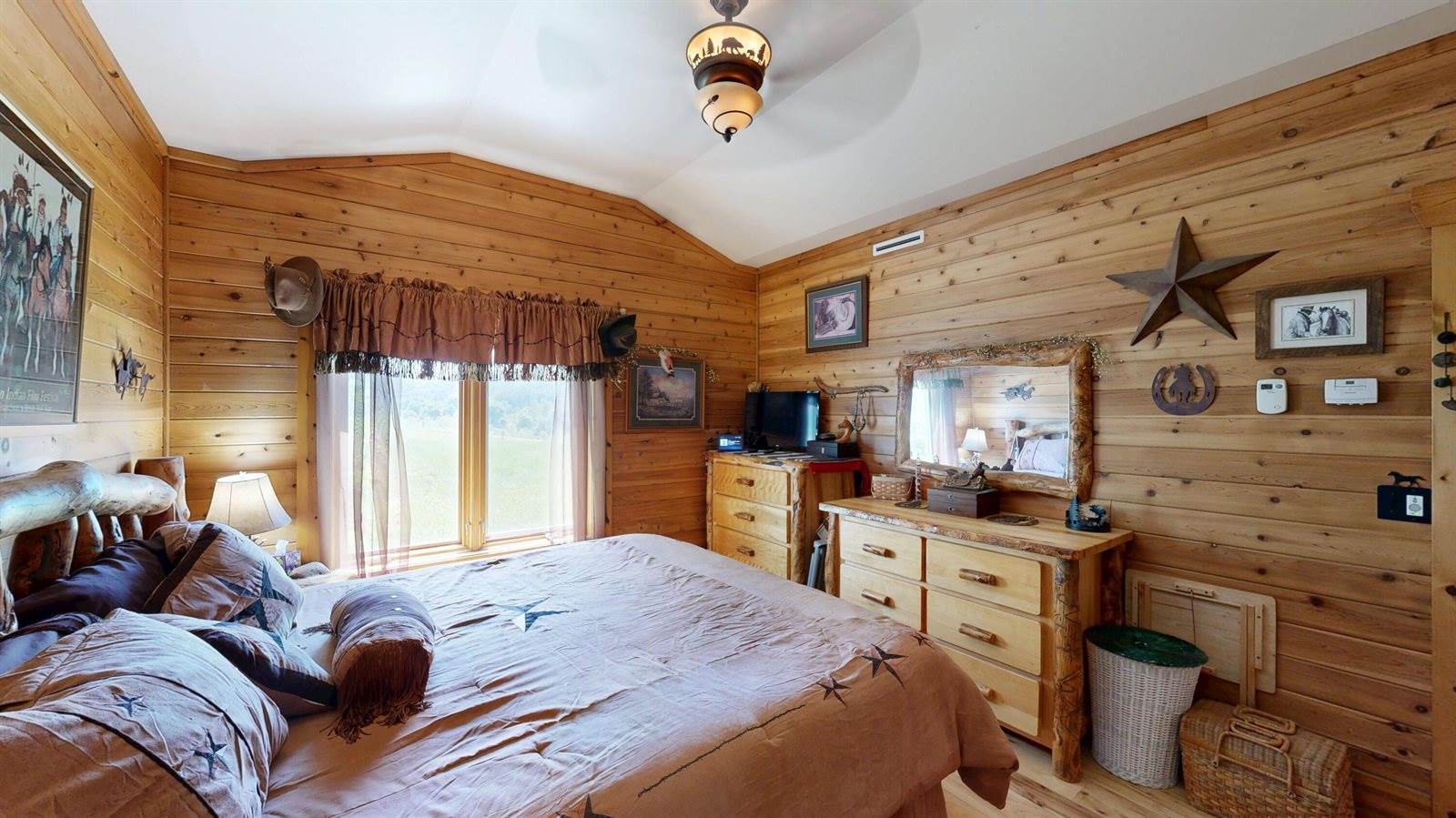 2839 Blair Rd, New Albin, IA 52160