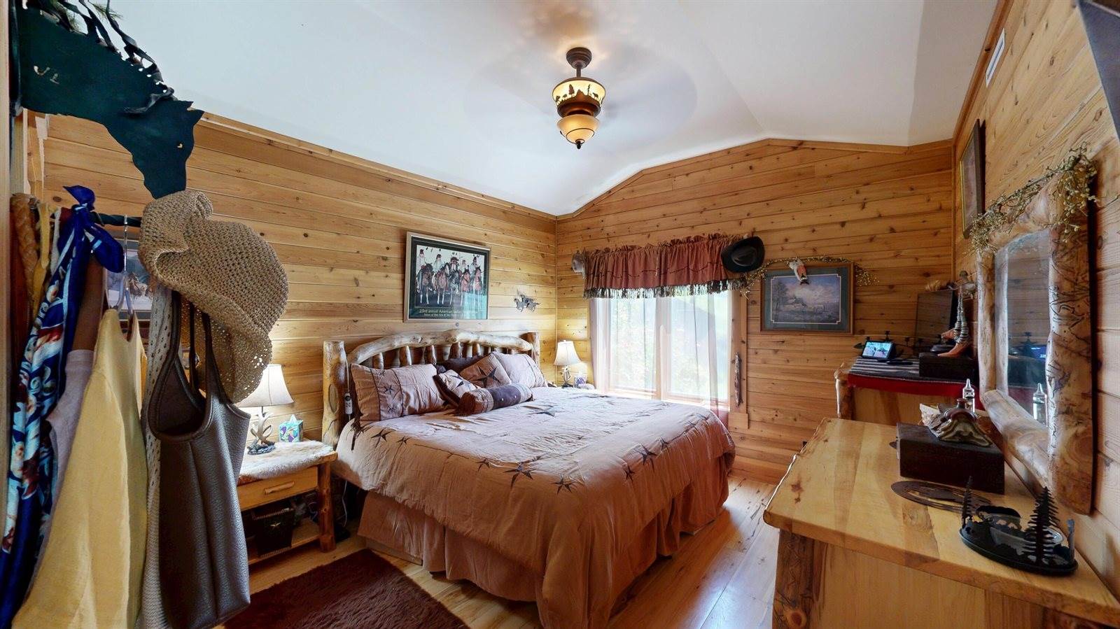 2839 Blair Rd, New Albin, IA 52160