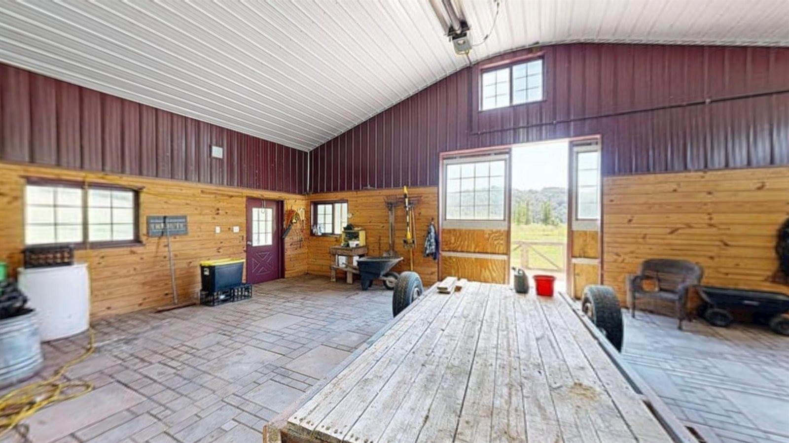 2839 Blair Rd, New Albin, IA 52160