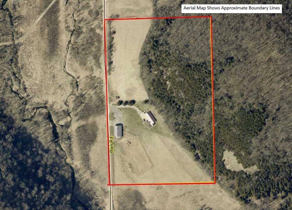 2839 Blair Rd, New Albin, IA 52160