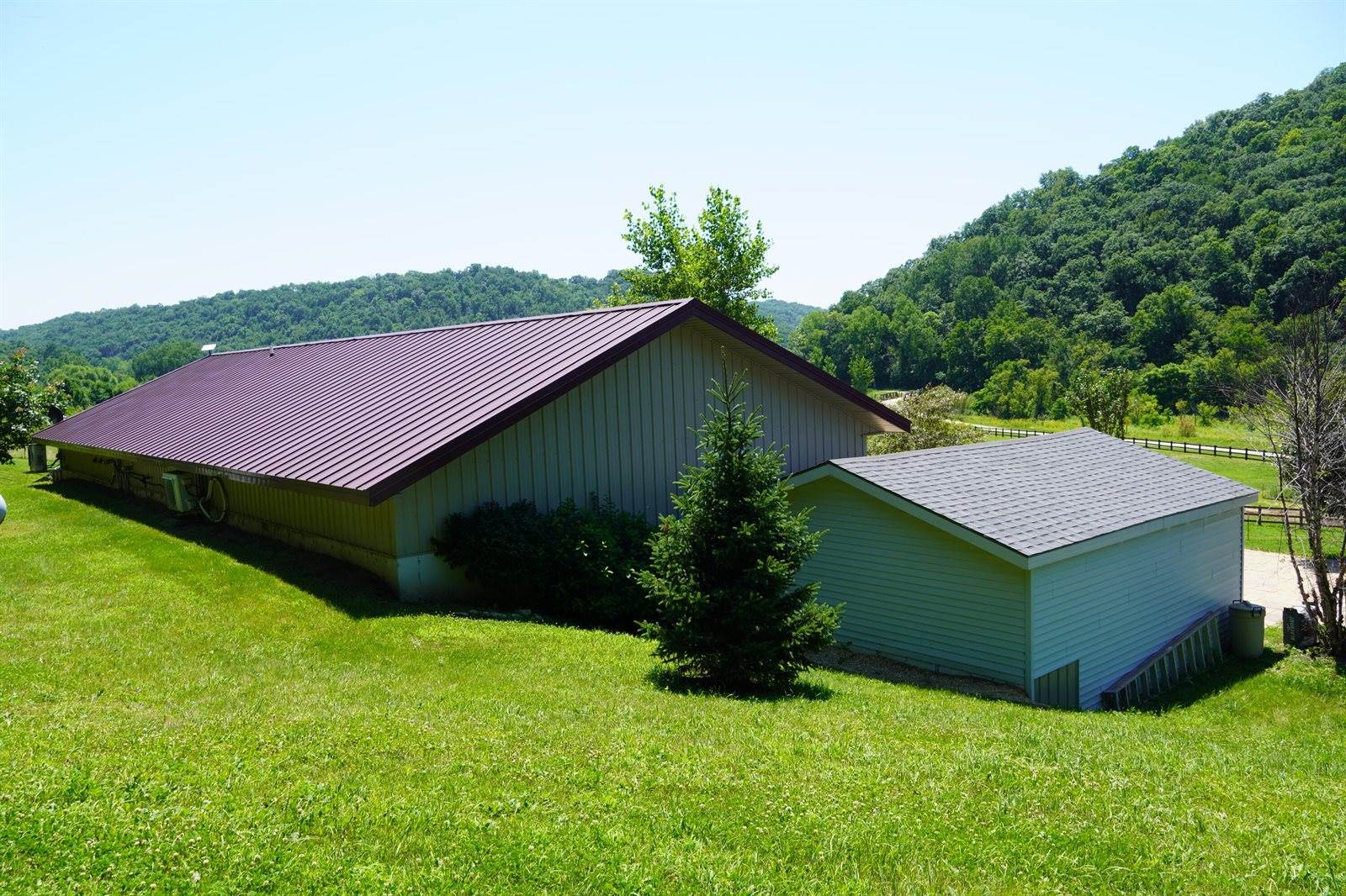 2839 Blair Rd, New Albin, IA 52160