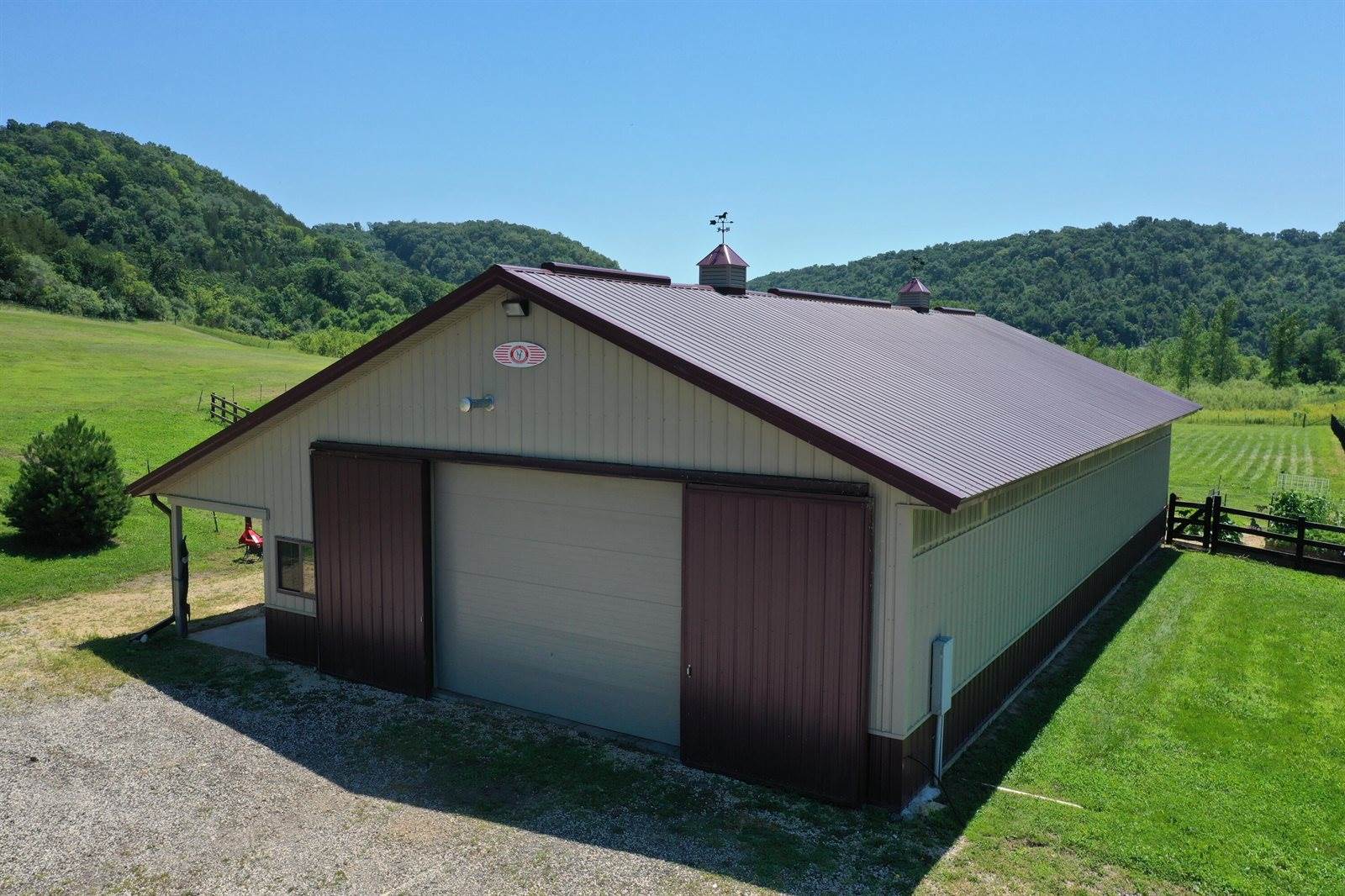 2839 Blair Rd, New Albin, IA 52160