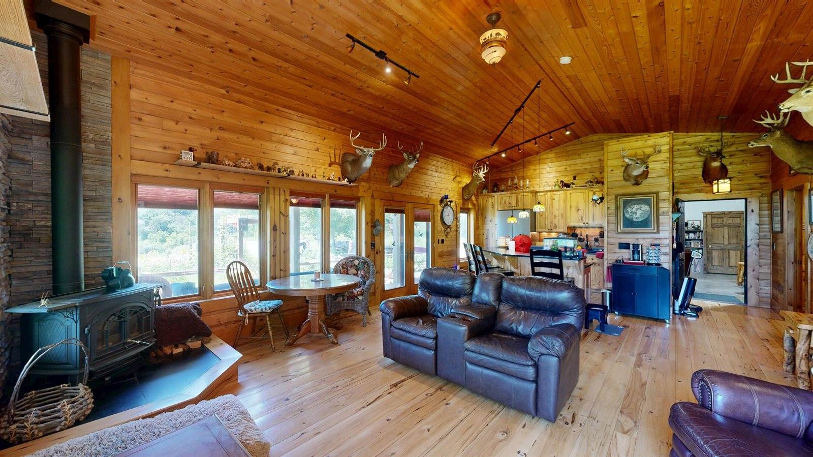 2839 Blair Rd, New Albin, IA 52160