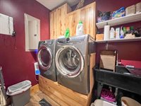 2839 Blair Rd, New Albin, IA 52160