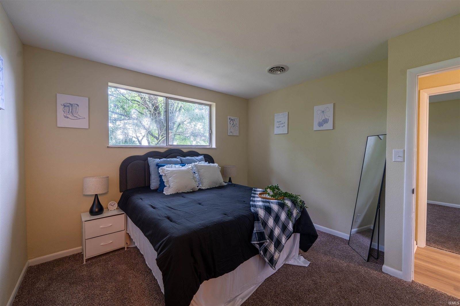 2312 N 200 E, Anderson, IN 46012