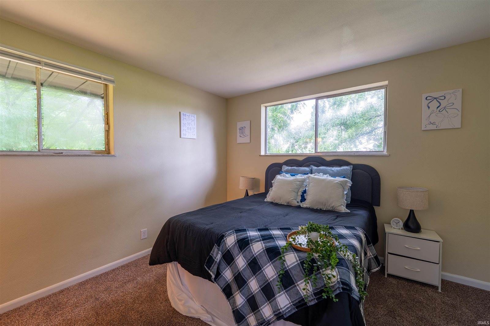 2312 N 200 E, Anderson, IN 46012