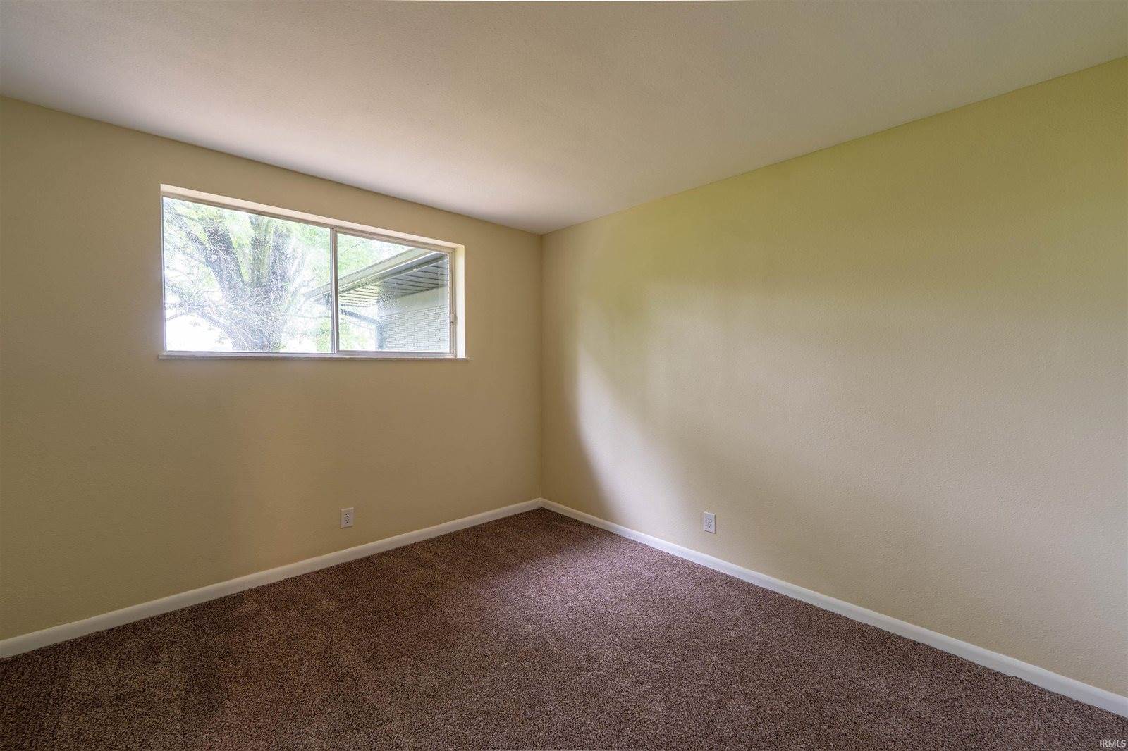 2312 N 200 E, Anderson, IN 46012