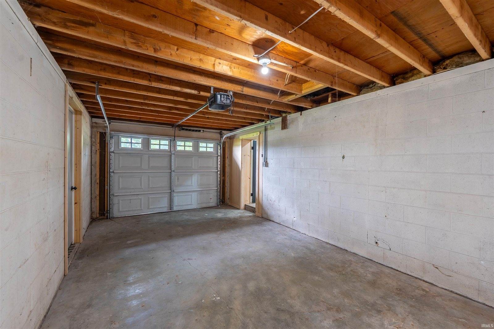 2312 N 200 E, Anderson, IN 46012