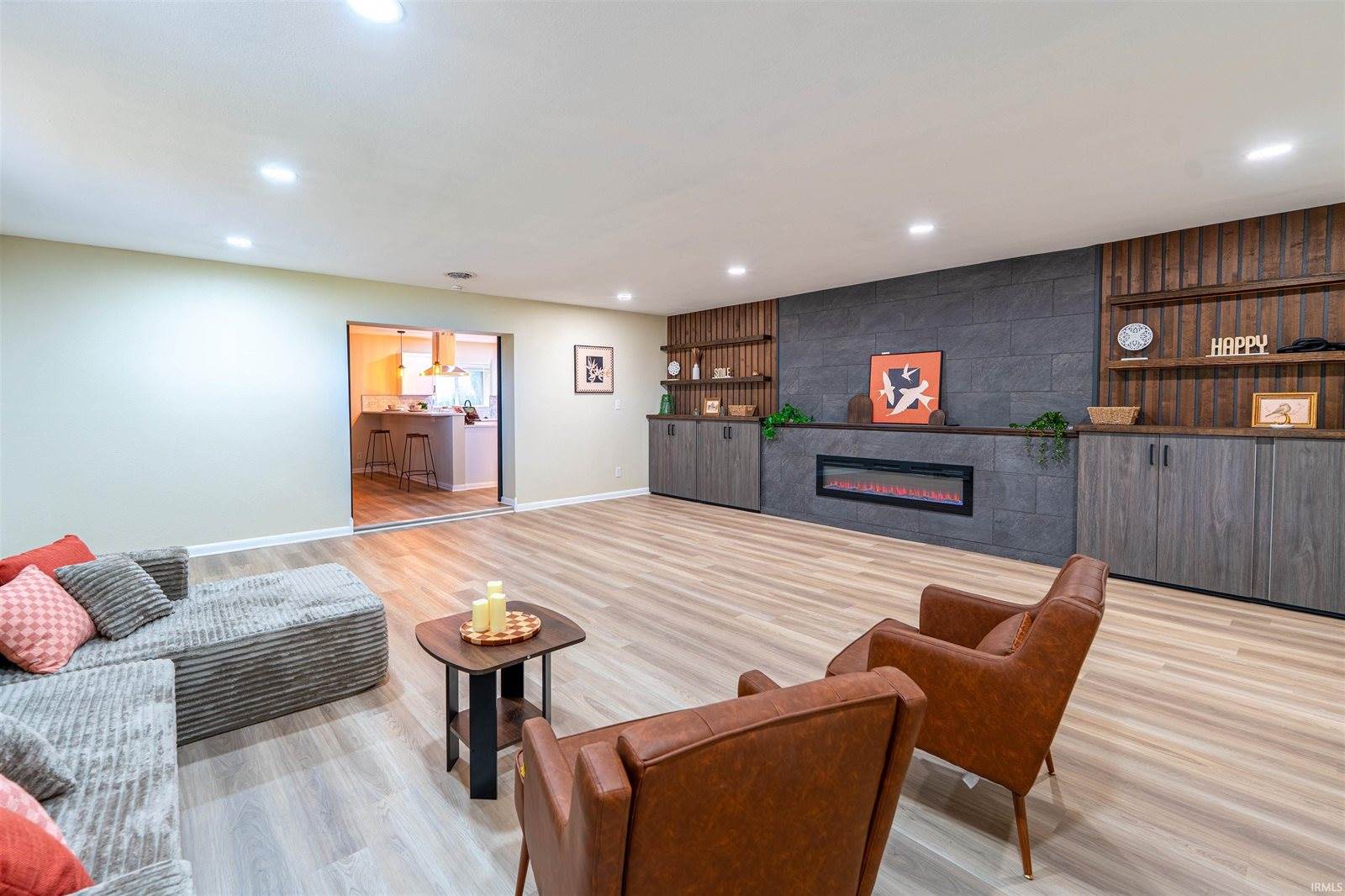 2312 N 200 E, Anderson, IN 46012