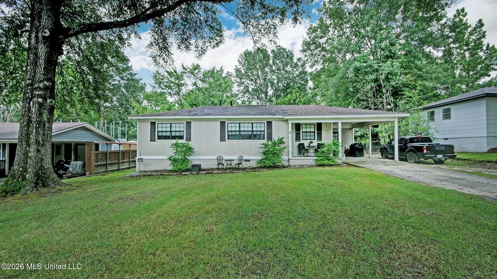 330 South Fox Hall Road, Pearl, MS 39208
