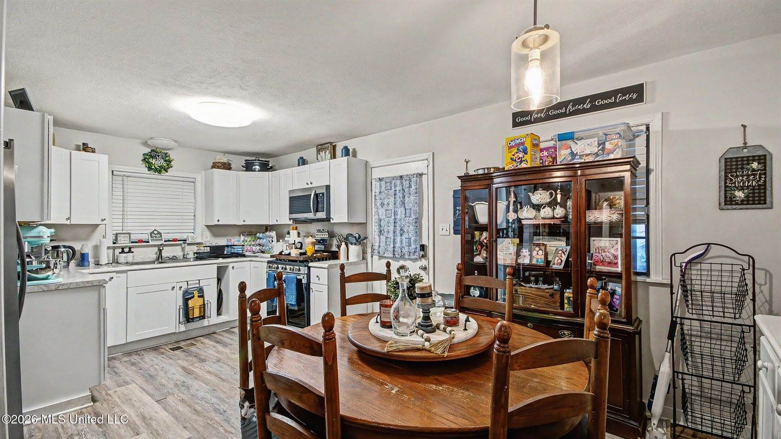 330 South Fox Hall Road, Pearl, MS 39208