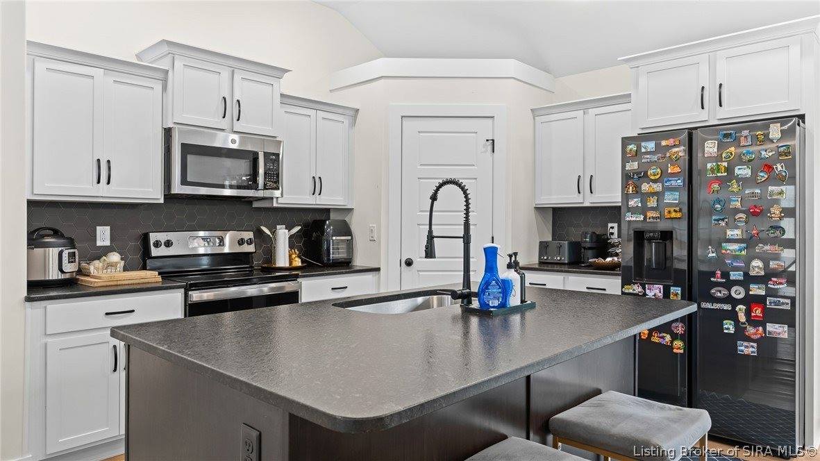6001 Limestone Creek Drive, Charlestown, IN 47111
