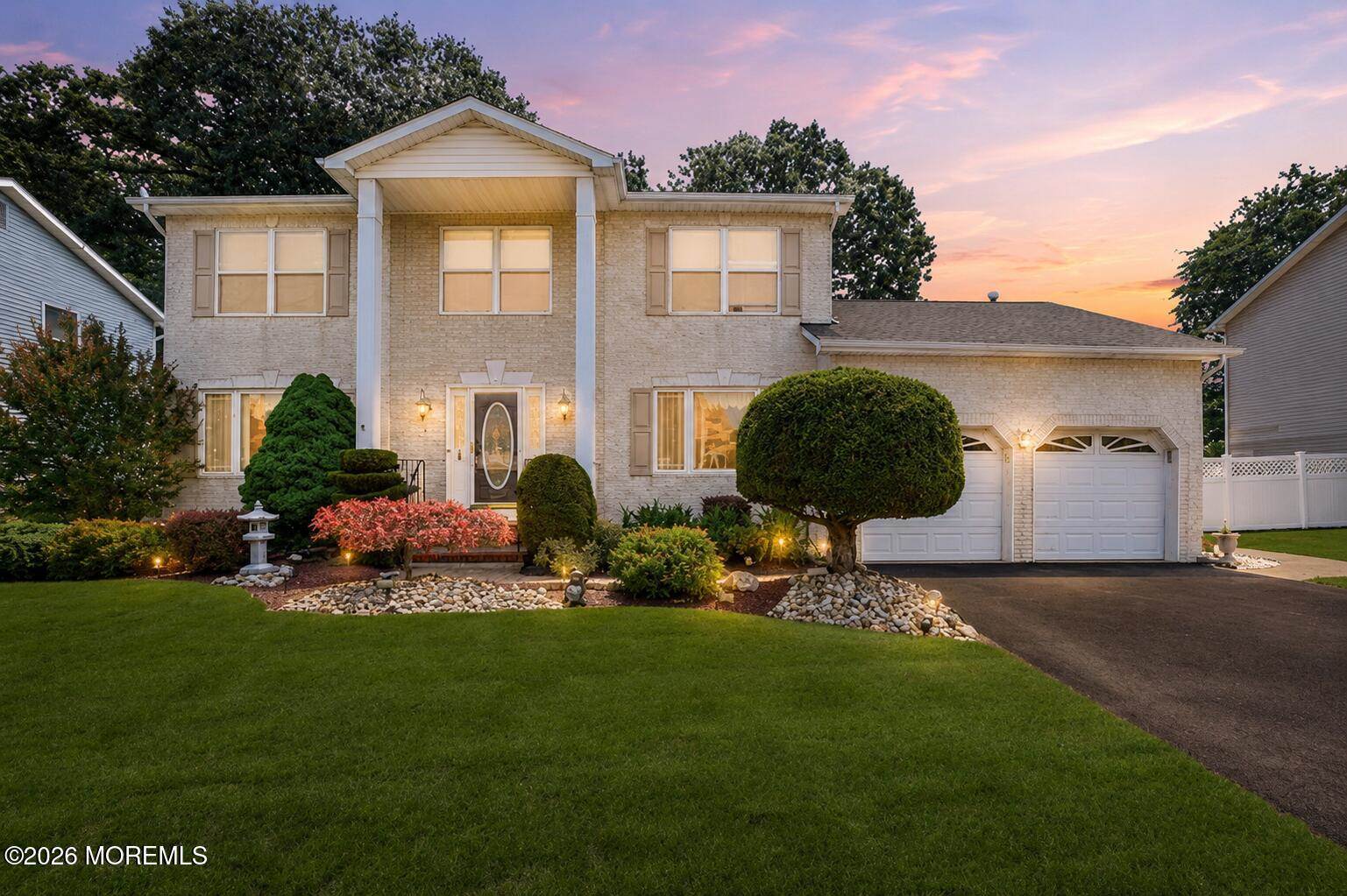 11 Bronia Street, Howell, NJ 07731