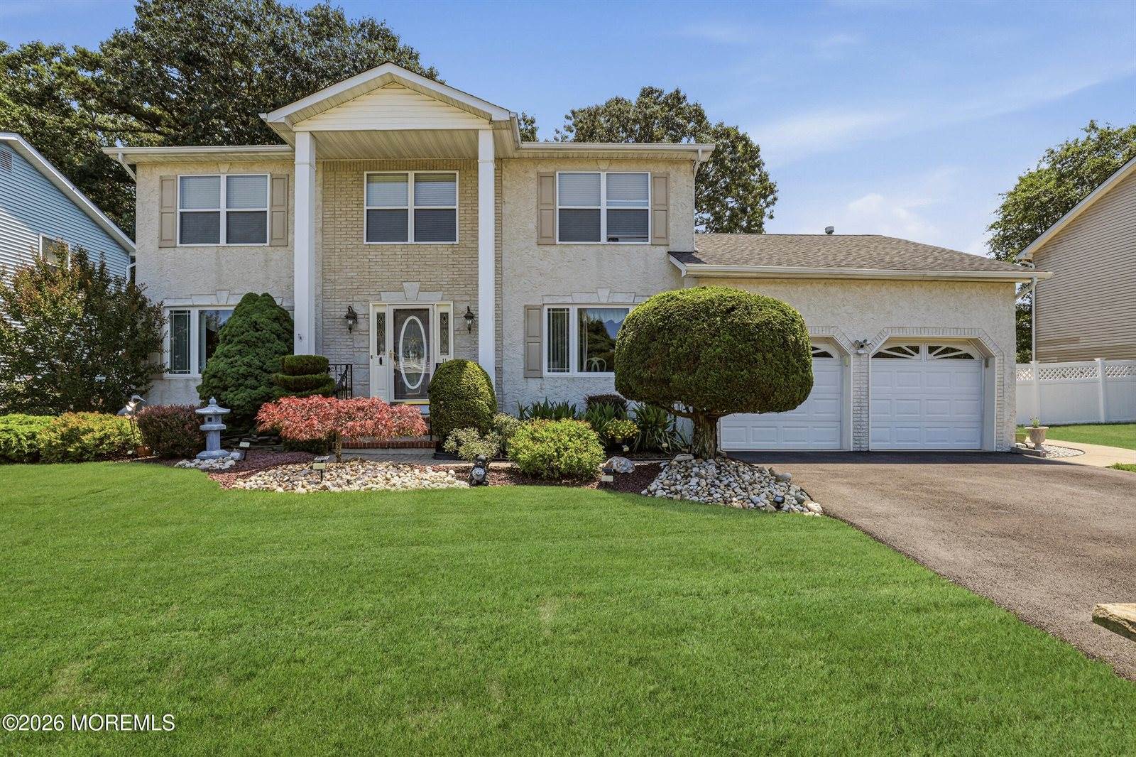 11 Bronia Street, Howell, NJ 07731