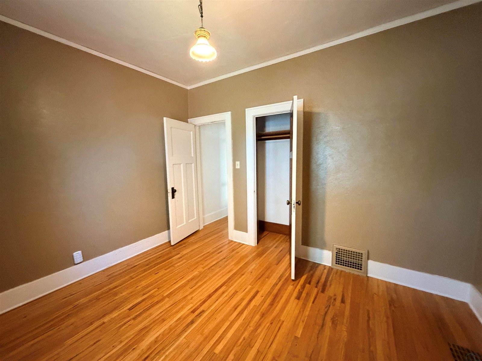 3335 6th Ave, Sioux City, IA 51106