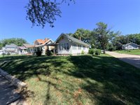 3335 6th Ave, Sioux City, IA 51106
