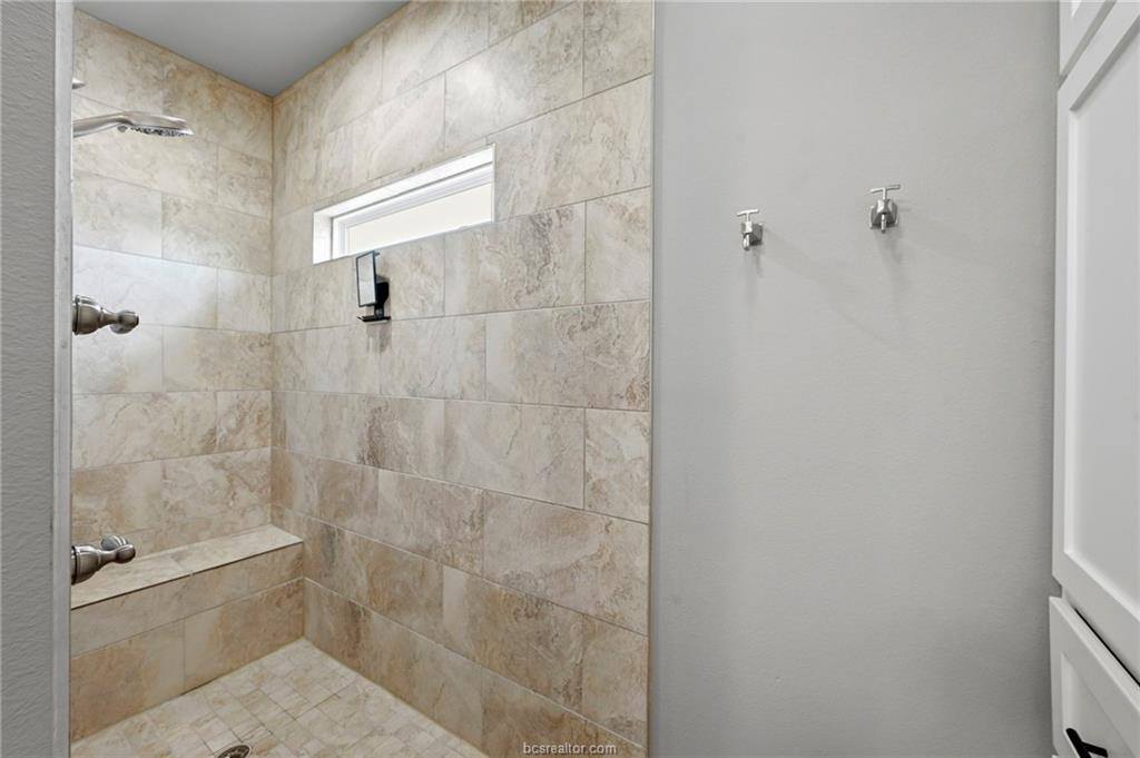 831 Mimosa Lane, Franklin, TX 77856