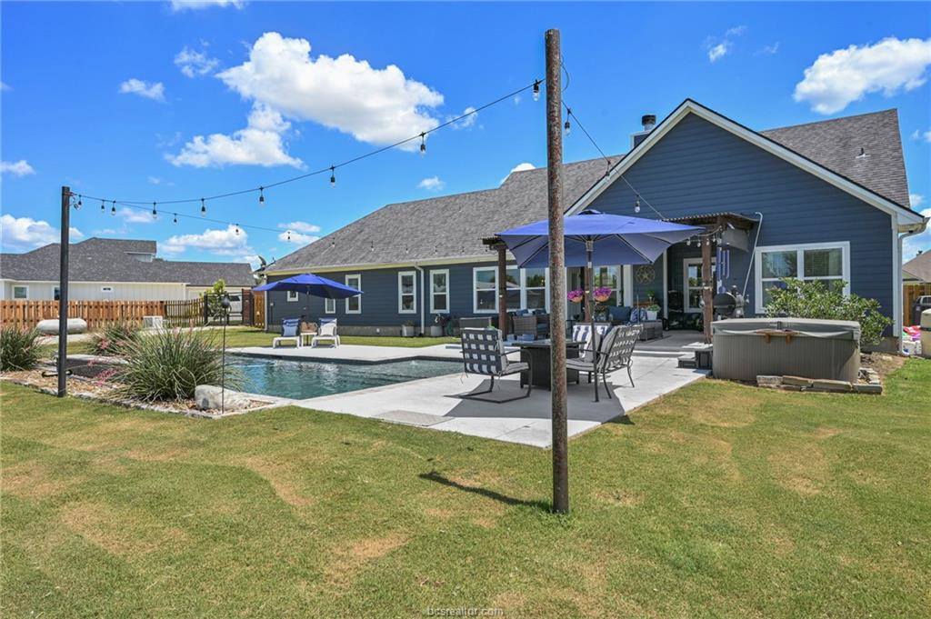 831 Mimosa Lane, Franklin, TX 77856