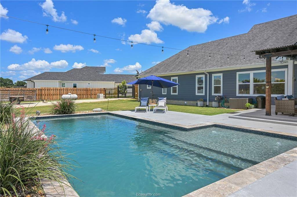 831 Mimosa Lane, Franklin, TX 77856