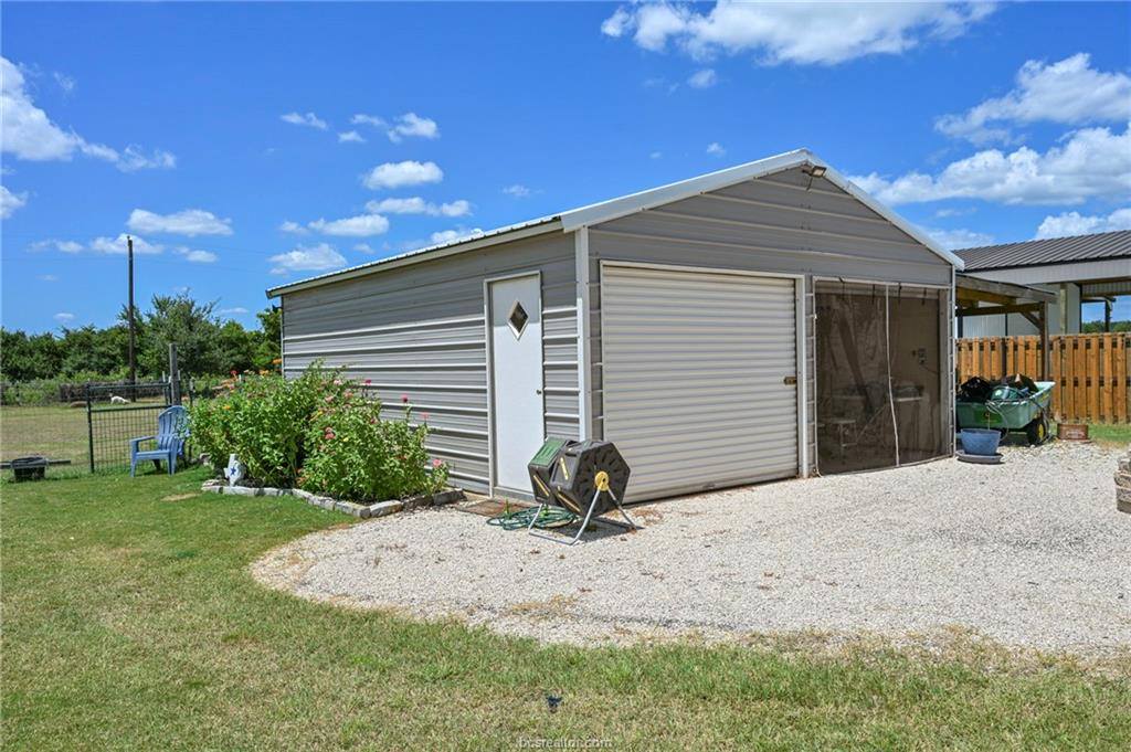 831 Mimosa Lane, Franklin, TX 77856