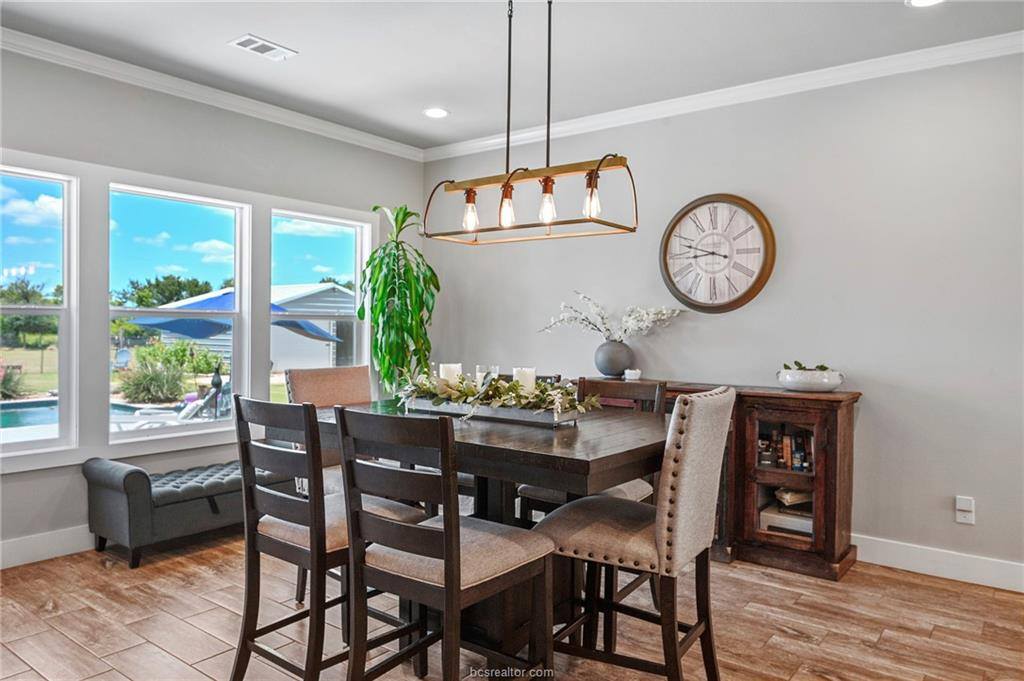 831 Mimosa Lane, Franklin, TX 77856