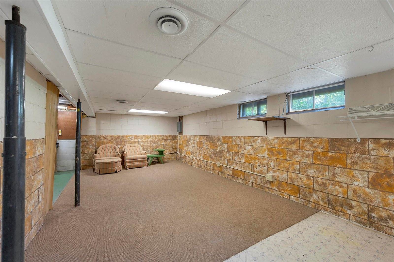 2730 Oakwood Drive, Green Bay, WI 54304