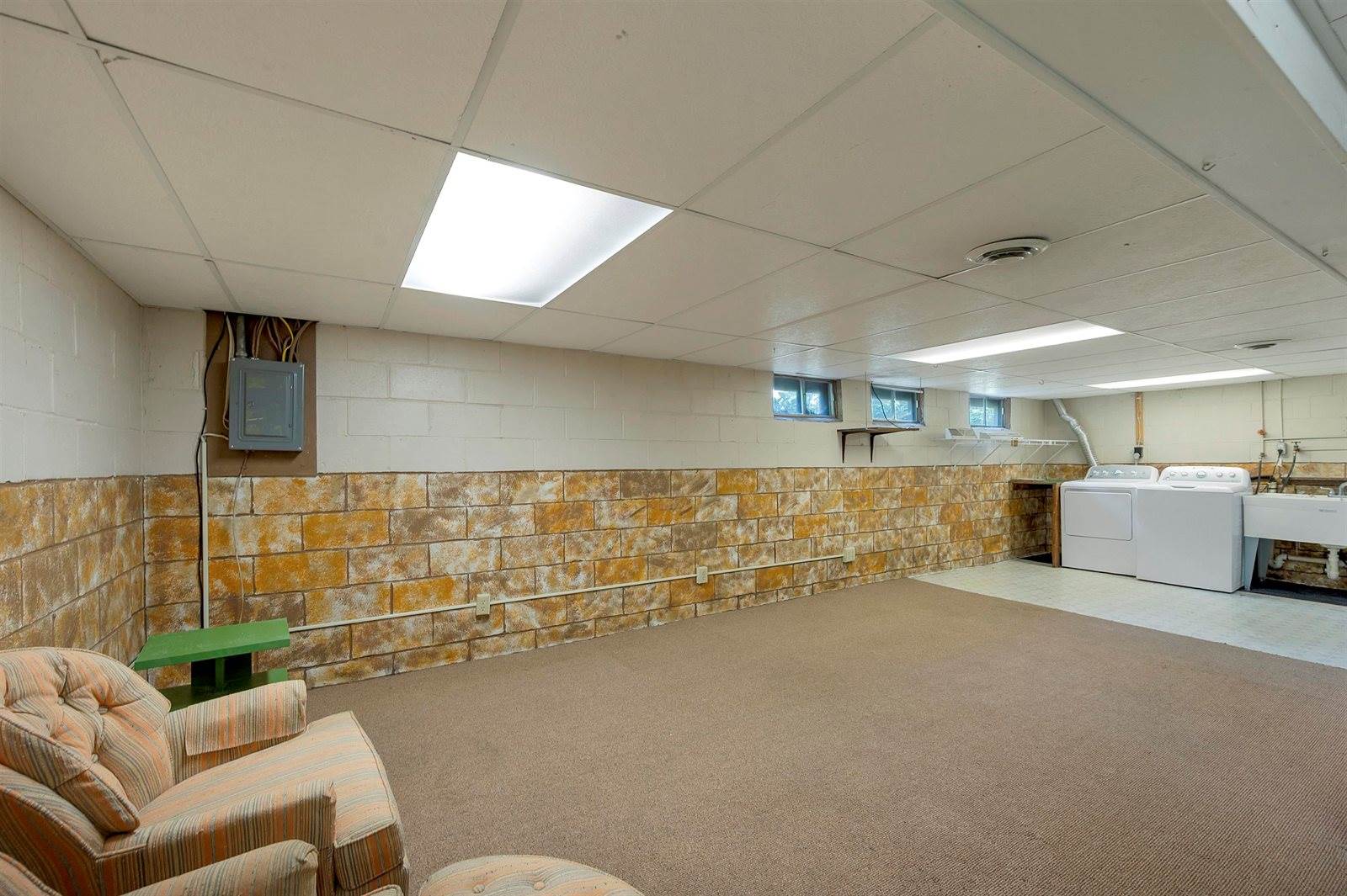 2730 Oakwood Drive, Green Bay, WI 54304