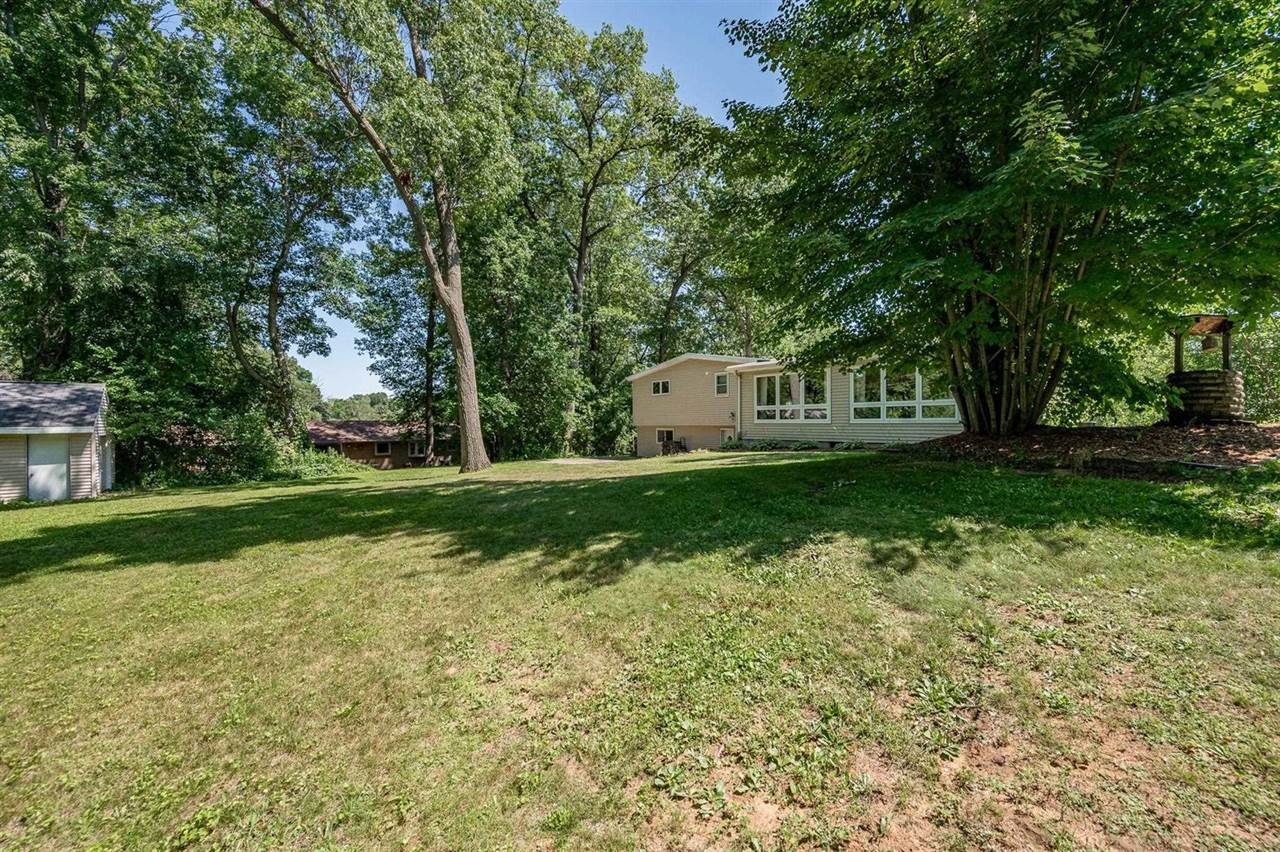 2730 Oakwood Drive, Green Bay, WI 54304