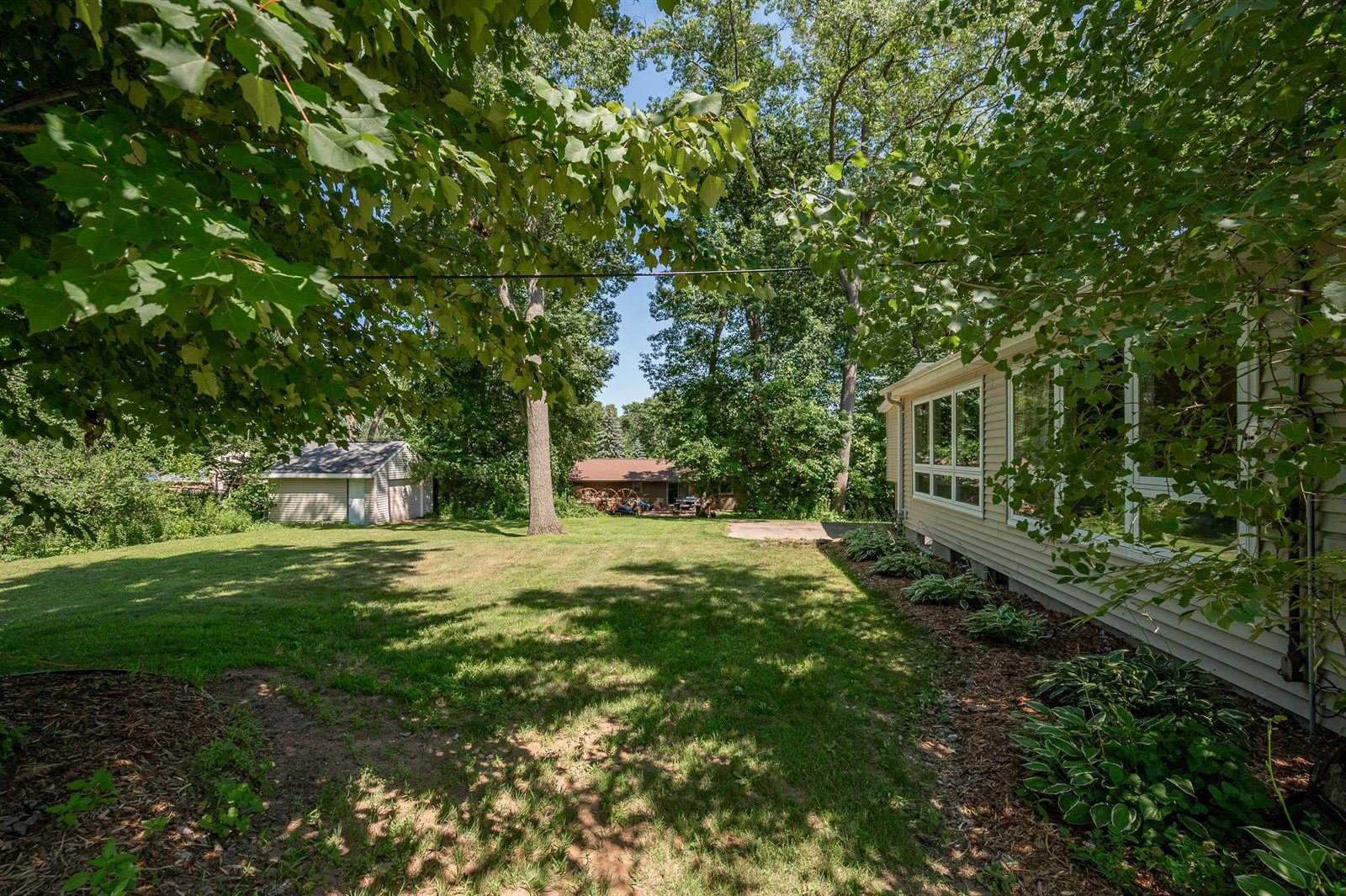 2730 Oakwood Drive, Green Bay, WI 54304