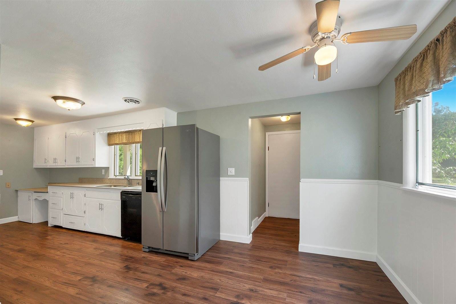 2730 Oakwood Drive, Green Bay, WI 54304