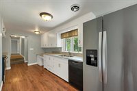2730 Oakwood Drive, Green Bay, WI 54304