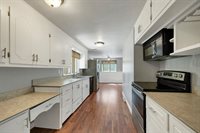 2730 Oakwood Drive, Green Bay, WI 54304