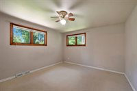 2730 Oakwood Drive, Green Bay, WI 54304