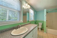 2730 Oakwood Drive, Green Bay, WI 54304
